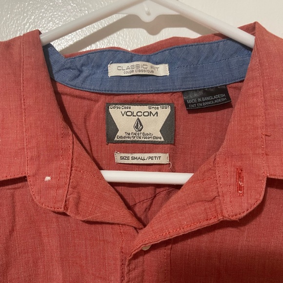 Volcom shirt - Picture 2 of 3